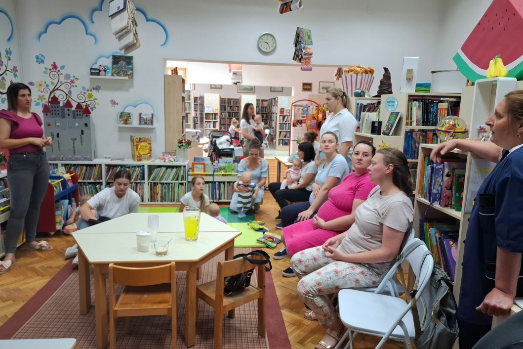 Susret mama i sovica u virovskoj knjižnici