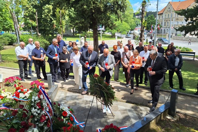 Spomen obilježje poginulim braniteljima iz Domovinskog rata u Sinju