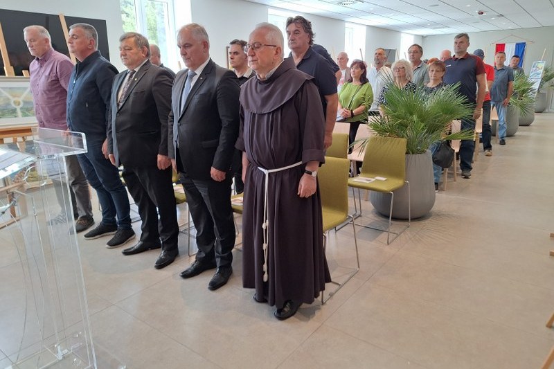 Svečana primopredaja umjetničkih djela đurđevačkih umjetnika 