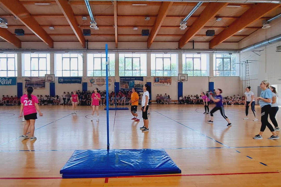 Zadnji dan nastave u OŠ Antun Nemčić Gostovinski (odbojka)