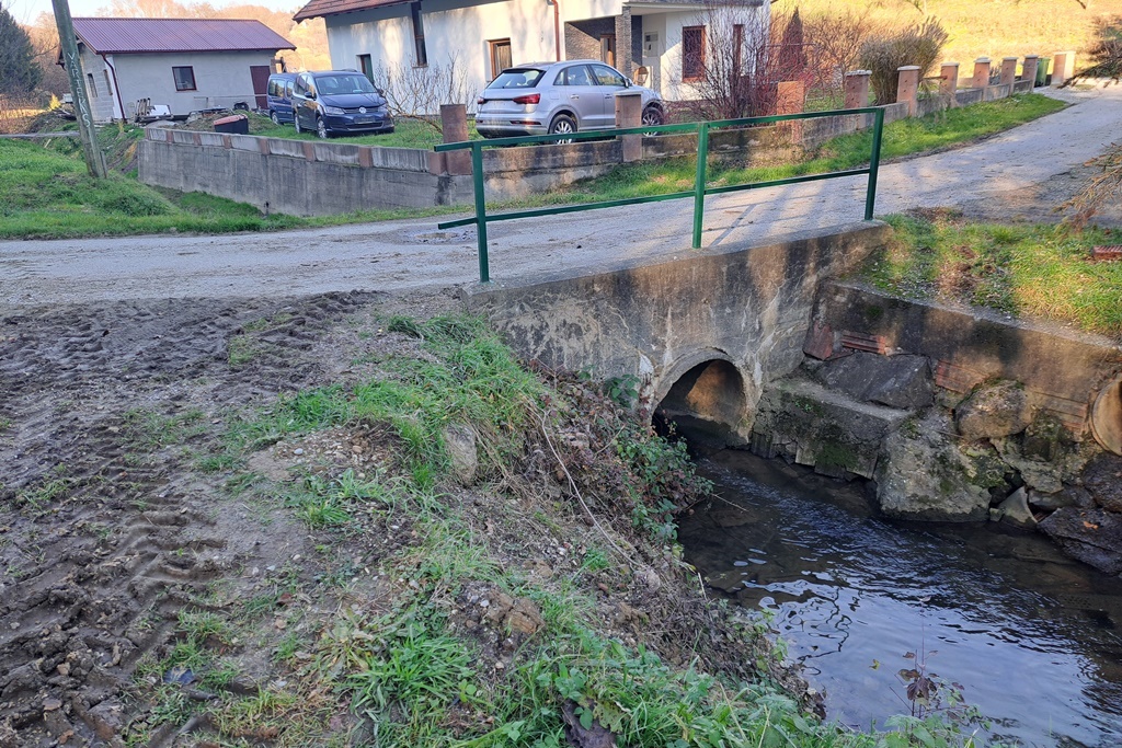 Most preko potoka Koruščak