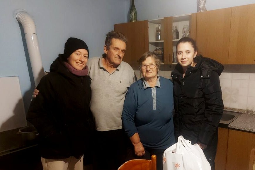 Članice udruge žena Svetojanke poklonima razveselile svoje starije sumještane