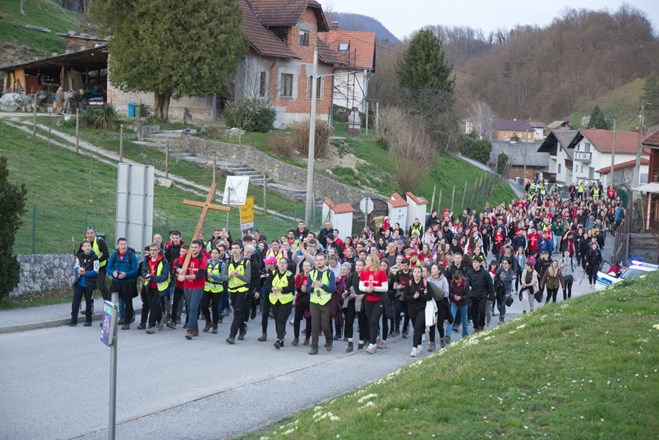 Križni put mladih