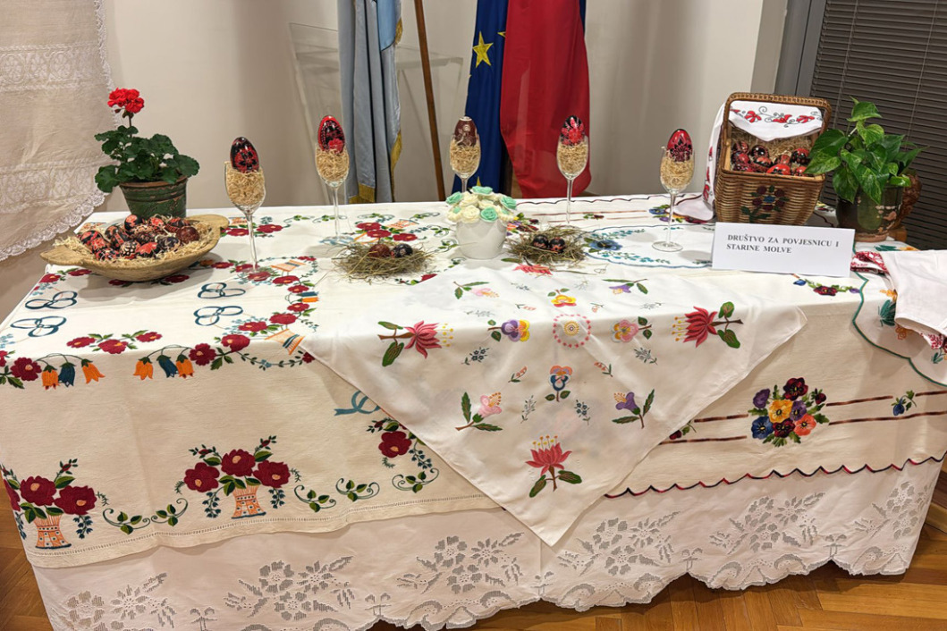 Izložba pisanica u Molvama