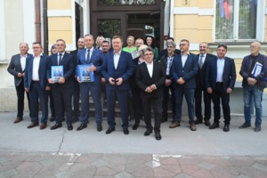 Predaja kandidature Darka Korena i Ratimira Ljubića