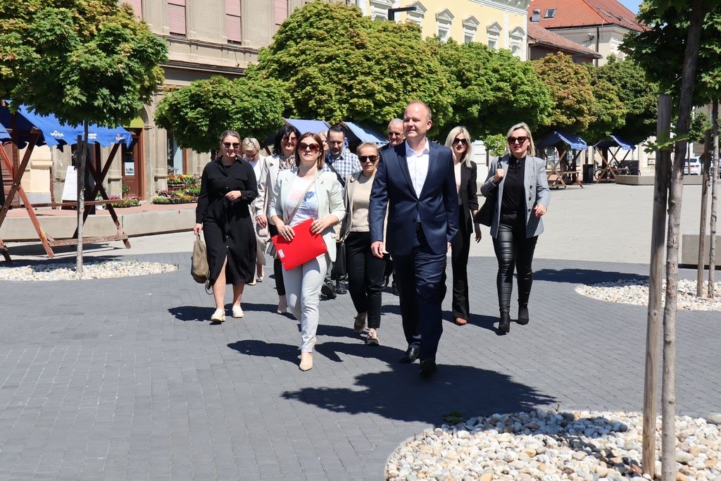 Mišel Jakšić i suradnici
