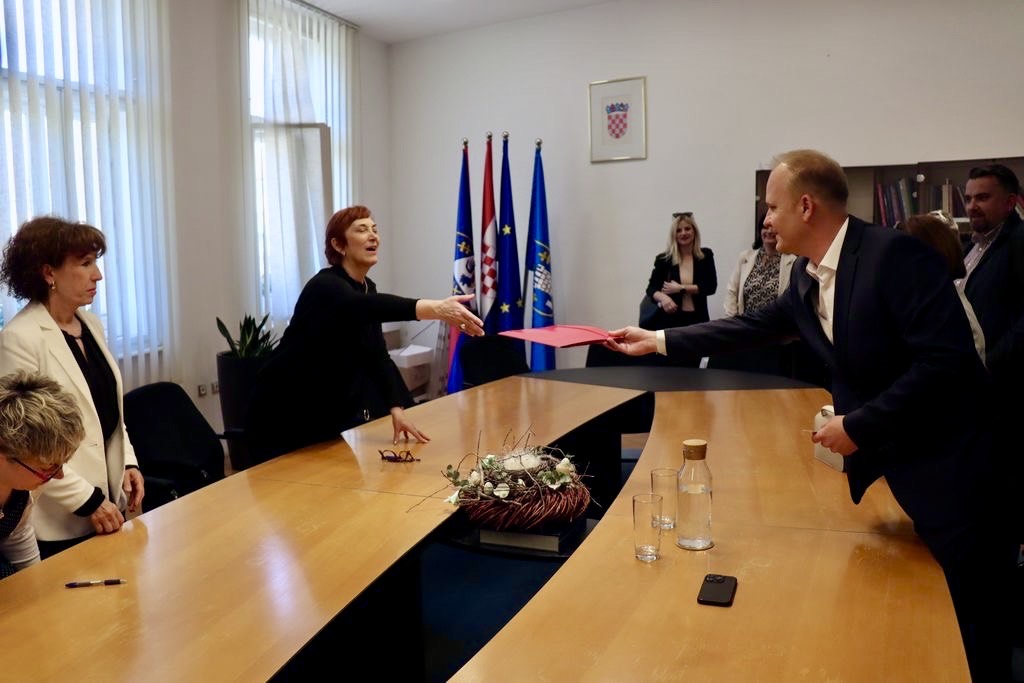 Mišel Jakšić i suradnici