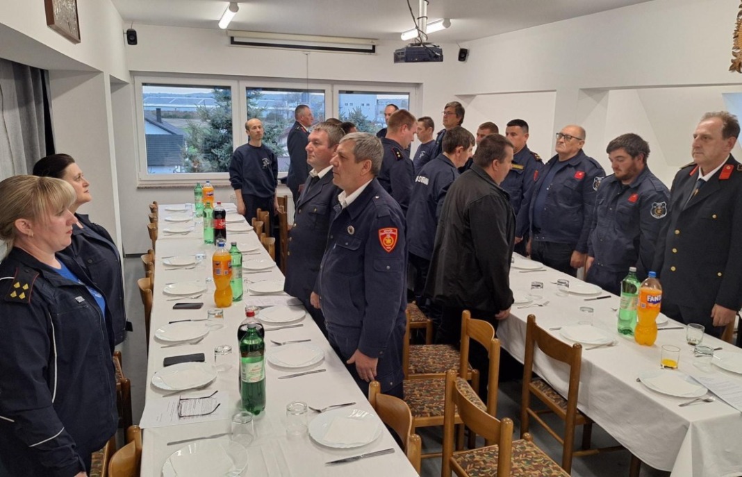 Članovi Vatrogasne zajednice grada Đurđevca