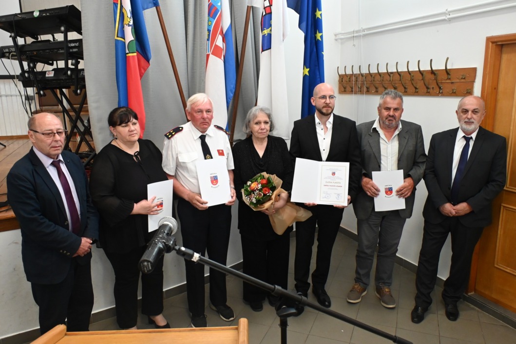 Dobitnici javnih priznanja