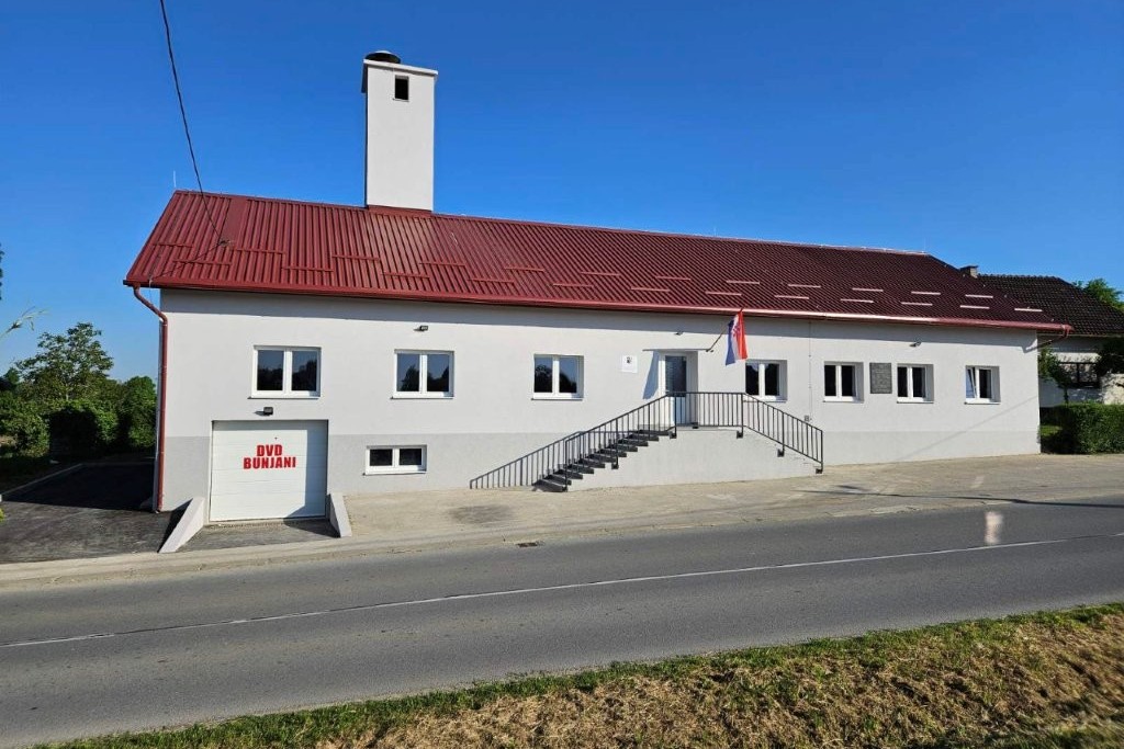 Društveni i vatrogasni dom u Bunjanima