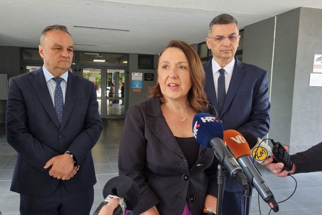 Ministrica Irena hrstić