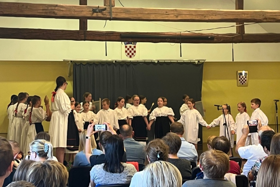Mali folkloraši 