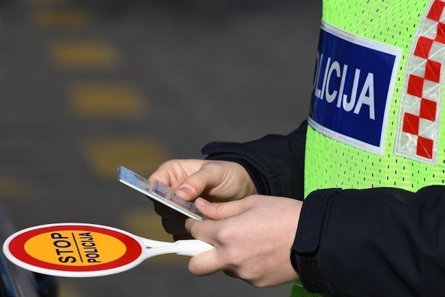 Policija/stop