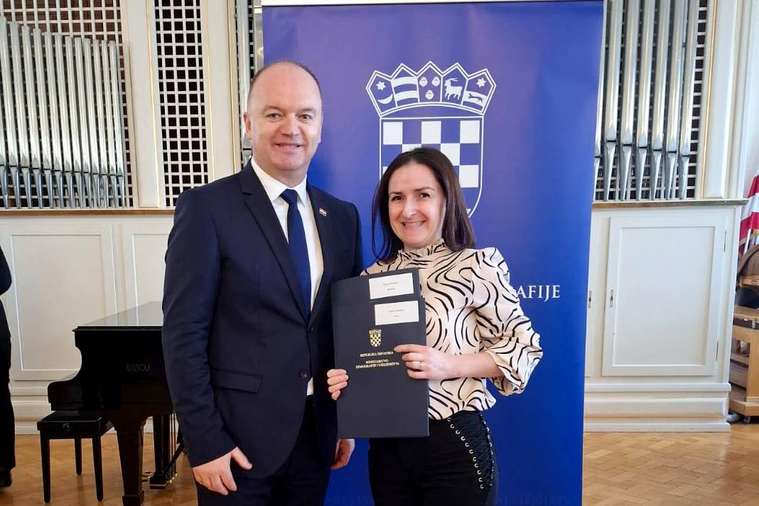 Potpisnici ugovora između Ministarstva demografije i useljeništva i Općine Dubrava