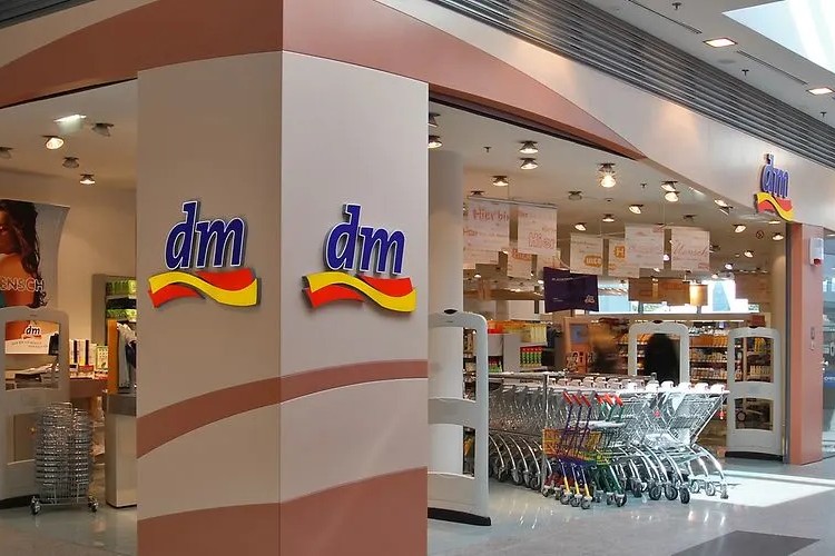 dm trgovina