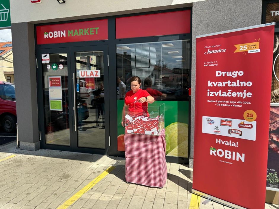 Djelatnica Robin trgovine na izvlačenju nagrada