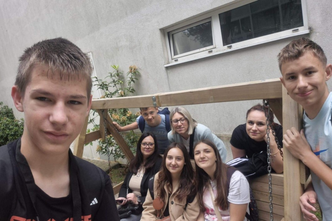 Učenici i učitelji iz Drnja