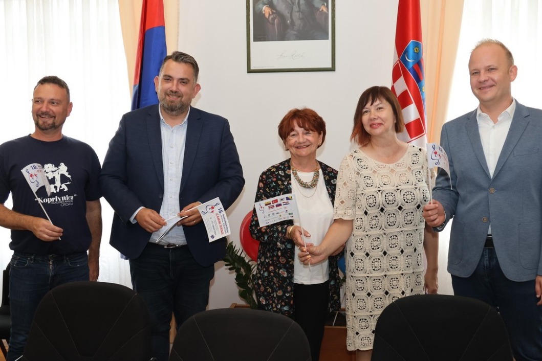 Predstavljanje programa Iz bakine škrinje