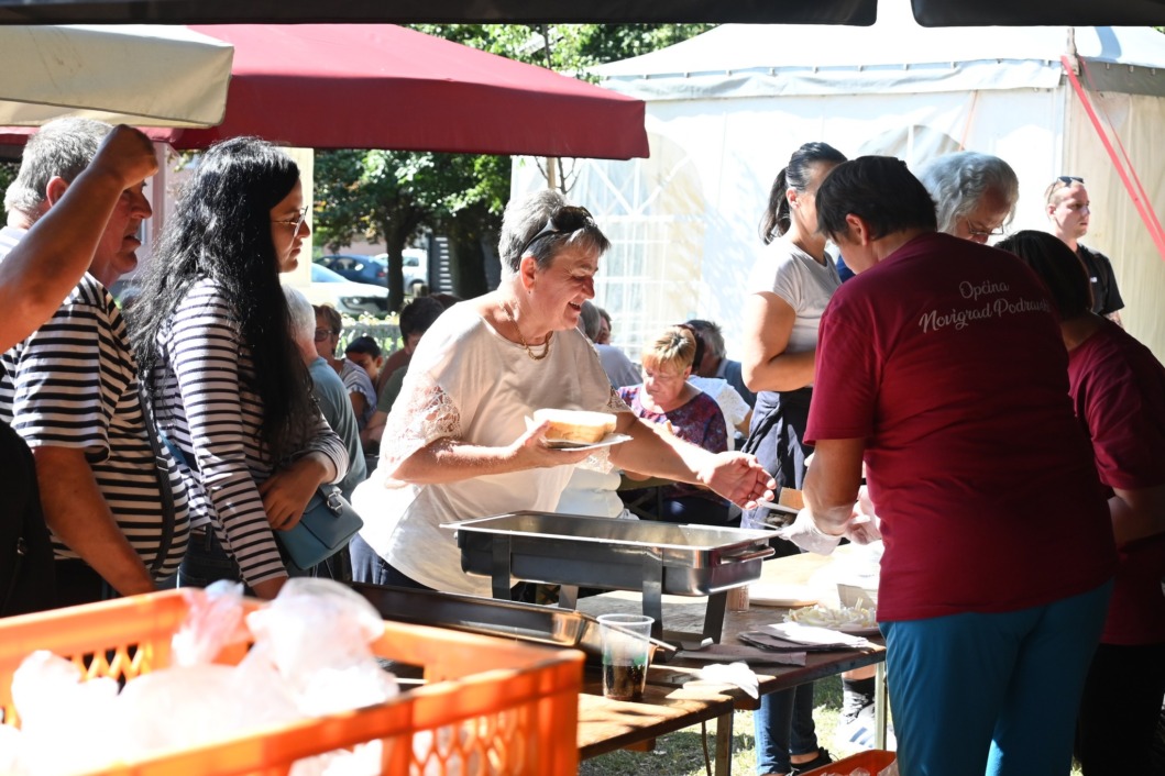 Ribice i pivo zabadav Novigrad