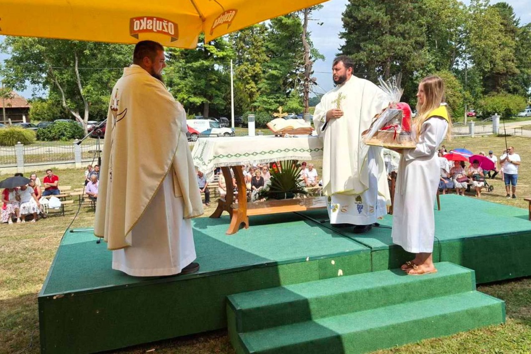 Oproštaj od župnika Igora Radašića