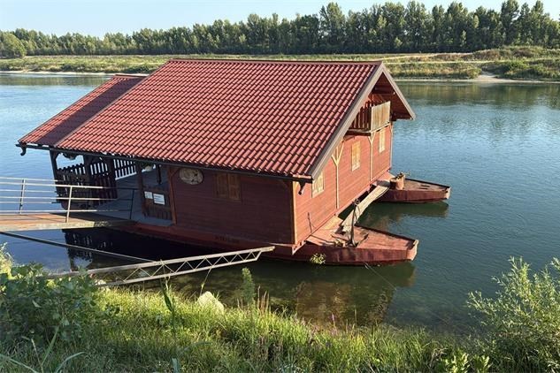 Kućica na vodi (Donja Dubrava)