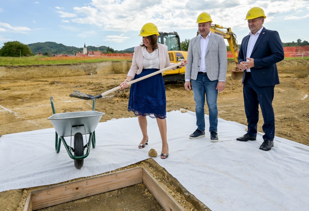 Polaganje kamena temeljca za novi Dom zdravlja i ljekarnu u Ljubešćici