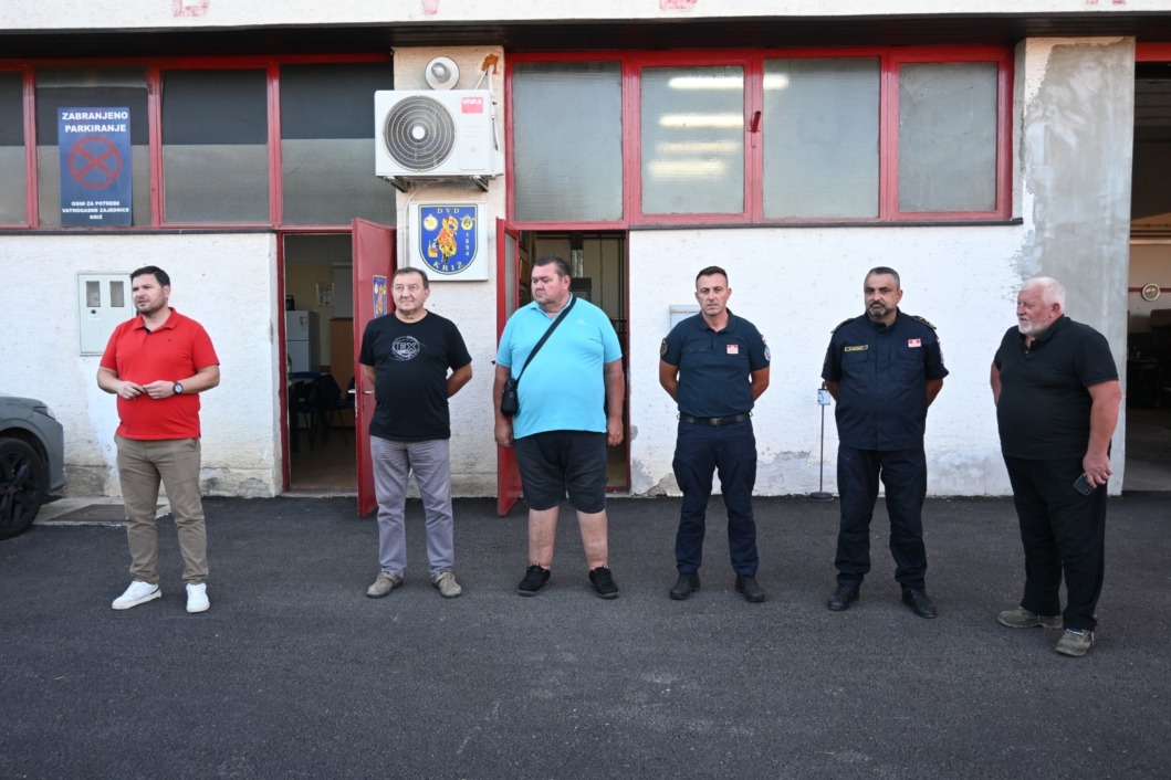 Primopredaja novog vatrogasnog vozila
