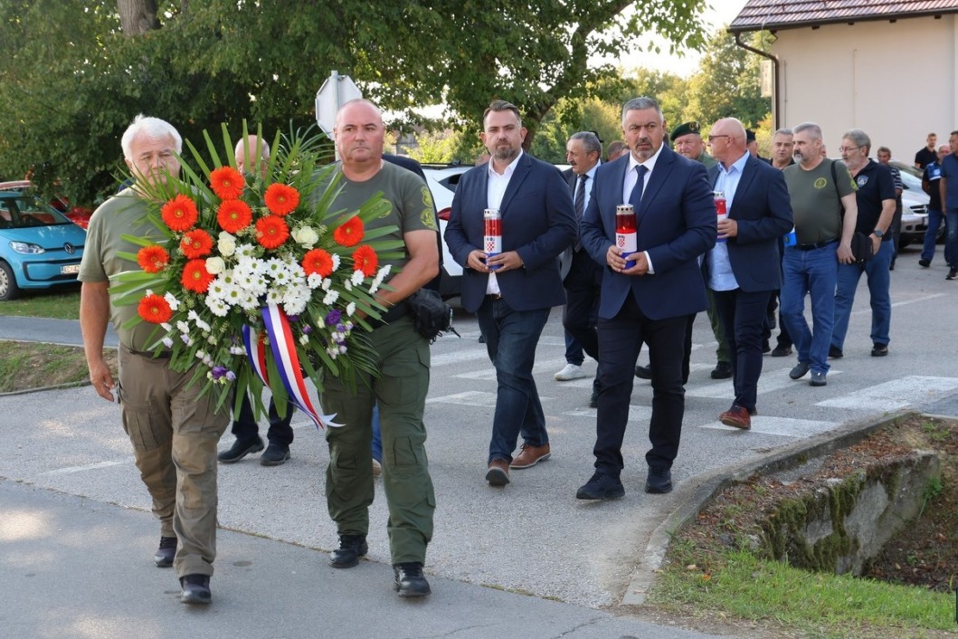 Polaganje vijenca