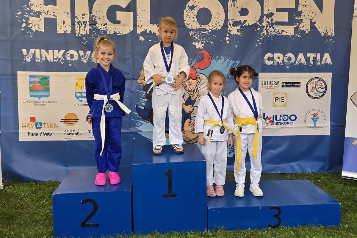 Članica Judo kluba Koprivnica (druga)