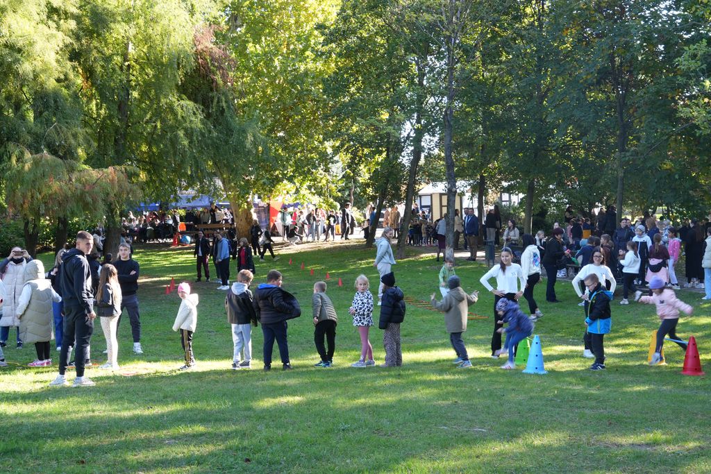 Mališani u koprivničkom parku