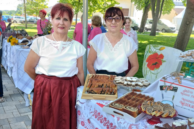 Članice Društva žena Novigrad Podravski