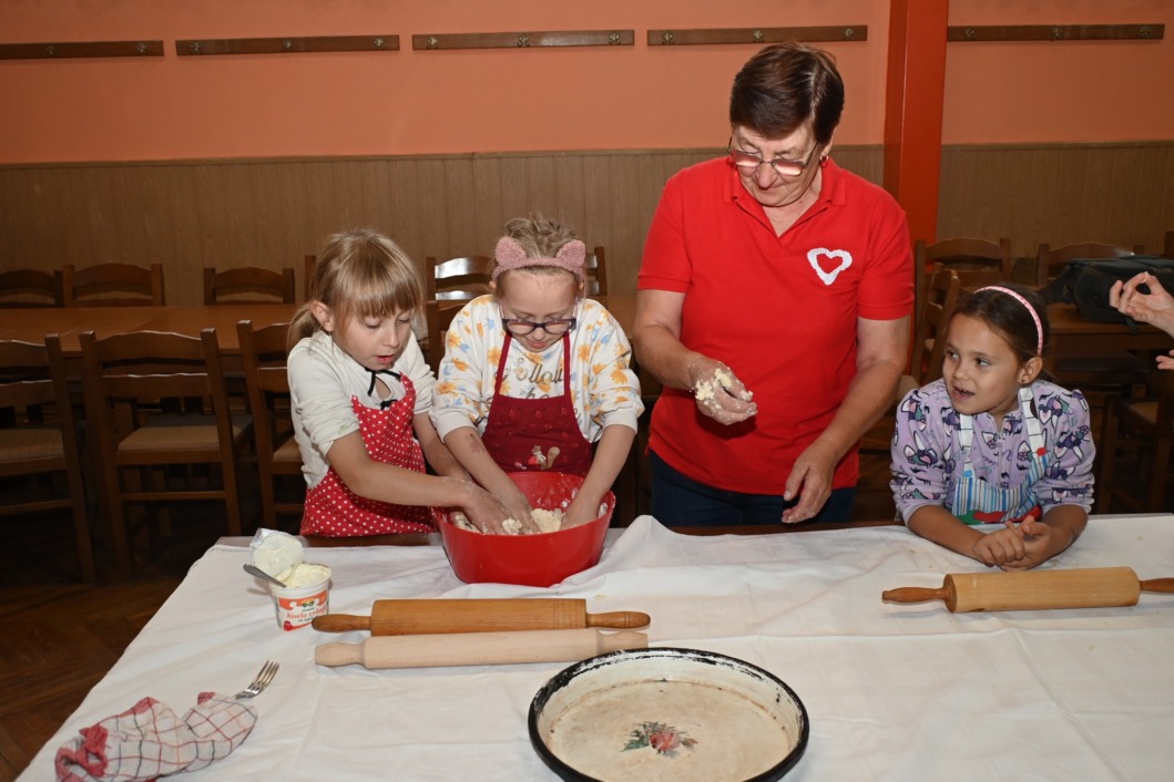 Radionica izrade tradicionalnih slastica u Koprivničkom Ivancu