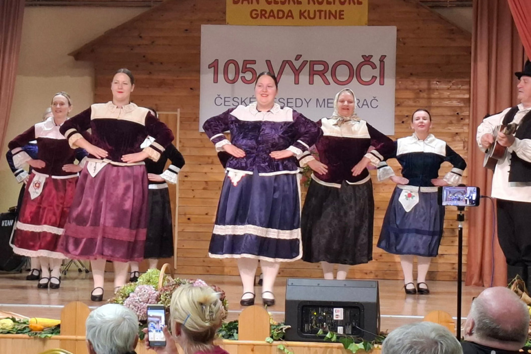 Članovi i članice KUD-a Delovi
