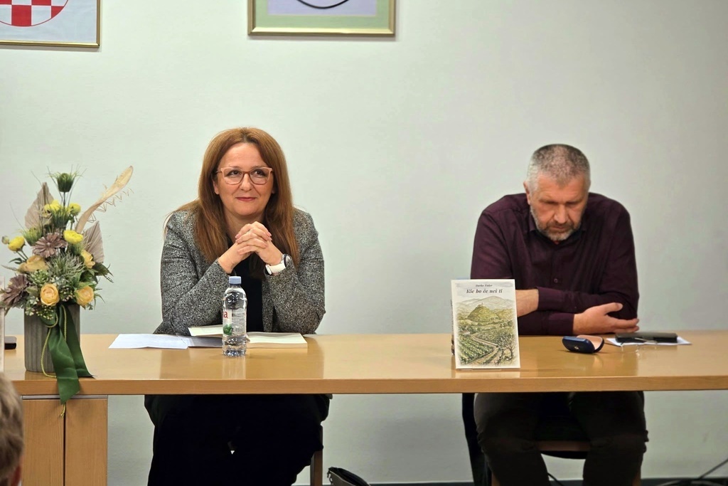 Predstavljena zbirka pjesama Darka Fodera