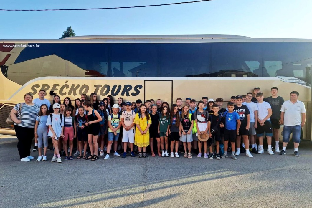 Djeca s područja Dubrave uoči putovanja na Mali Lošinj