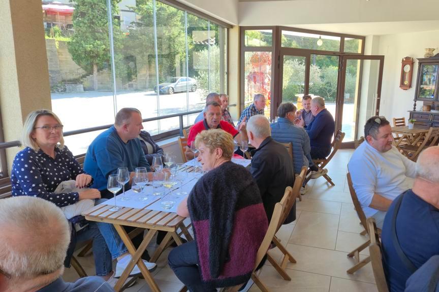 Članovi udruge vinogradara i vinara Đurđevac