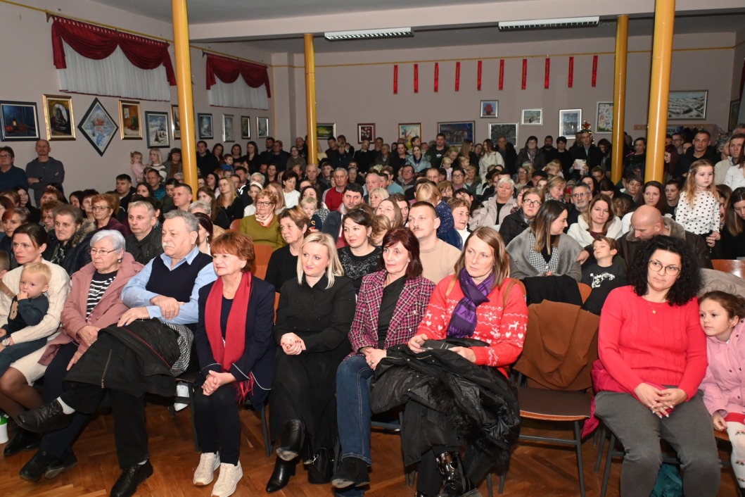 Paljenje adventske svijeće u Kunovcu