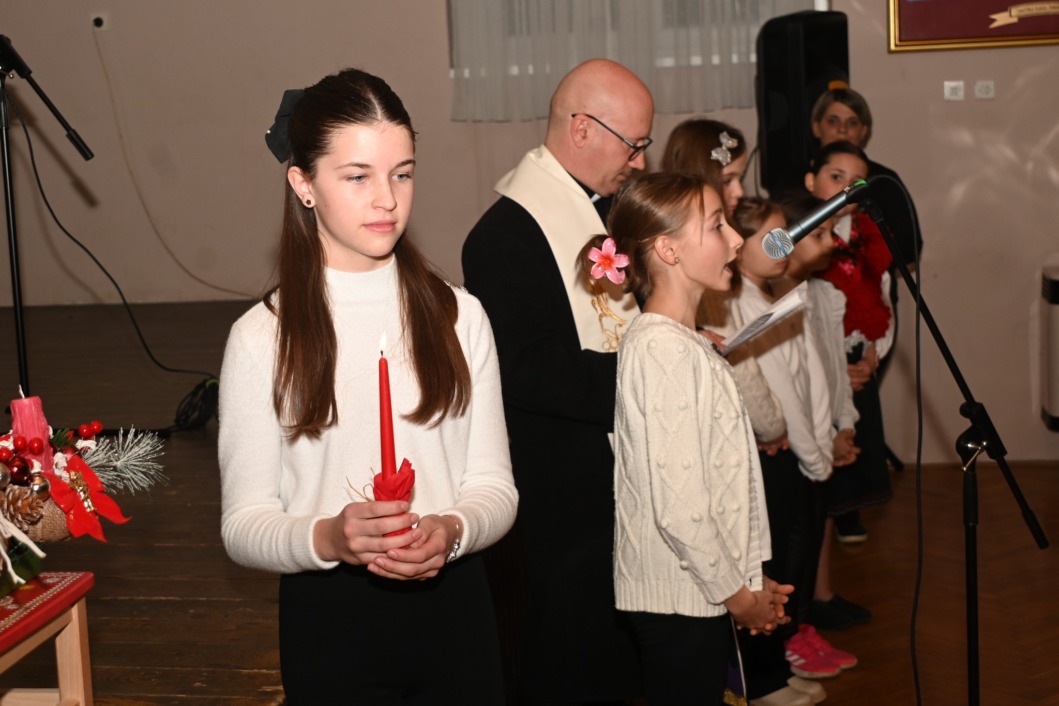 Paljenje adventske svijeće u Kunovcu