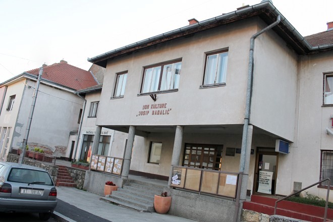 Dom kulture Josip Badalić Križ
