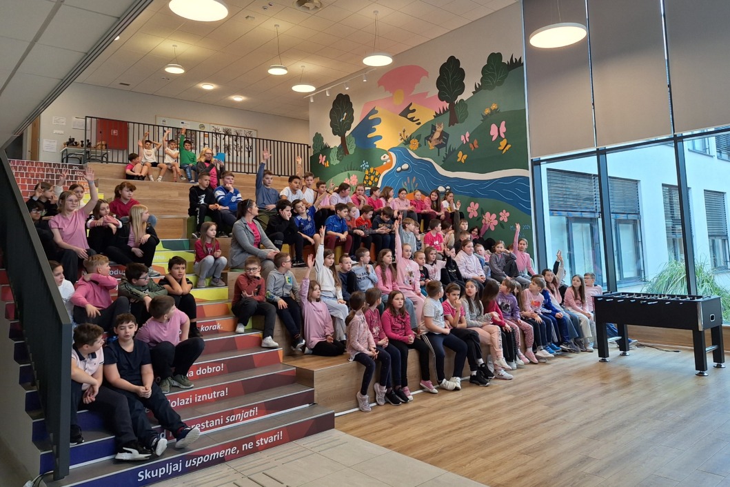 Radionicom "Predatori na internetu" učenici upozoreni na znakove opasne komunikacije predatora i načinima kako postupiti u takvoj situaciji