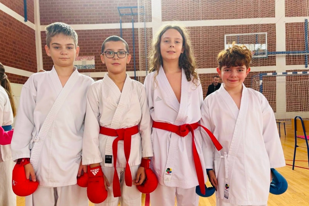 Članovi Karate kluba Akademija