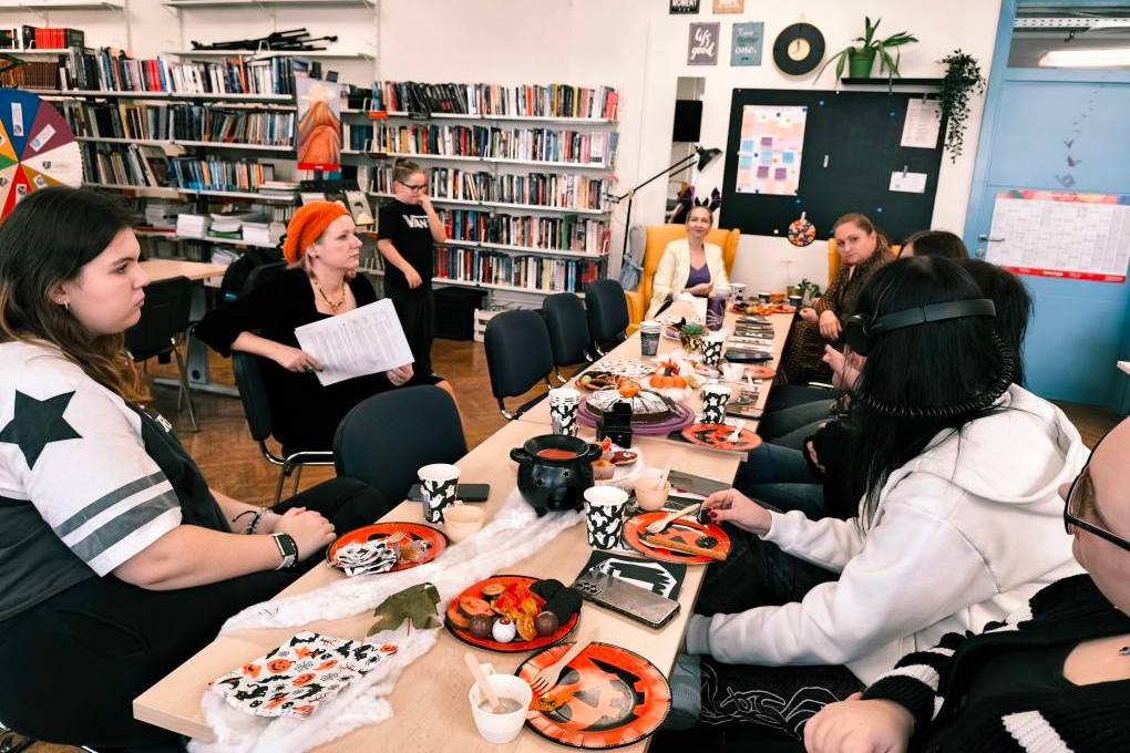 Članice Književnog kluba koprivničke Srednje škole