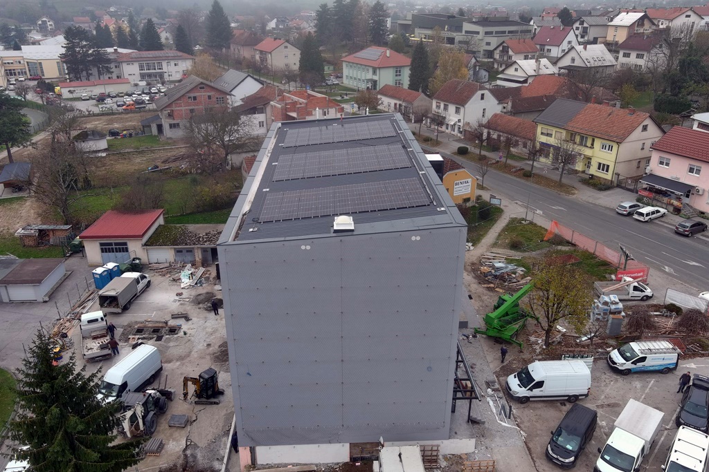 Upravna zgrada u Novim Marofu