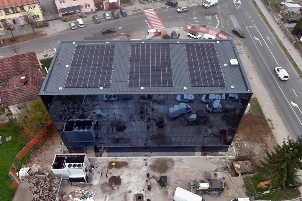 Upravna zgrada u Novim Marofu