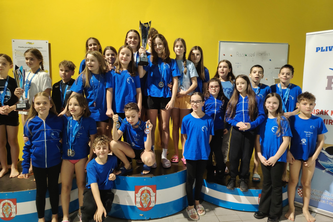 Plivači i plivačice Cerina