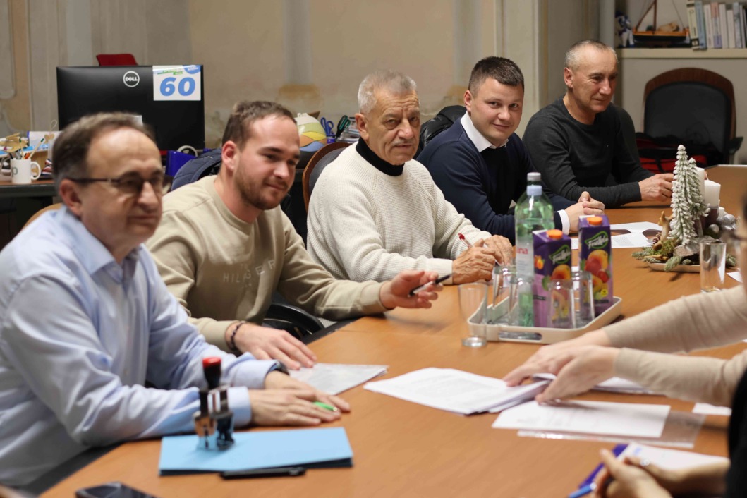 Članovi skupštine Lukoma