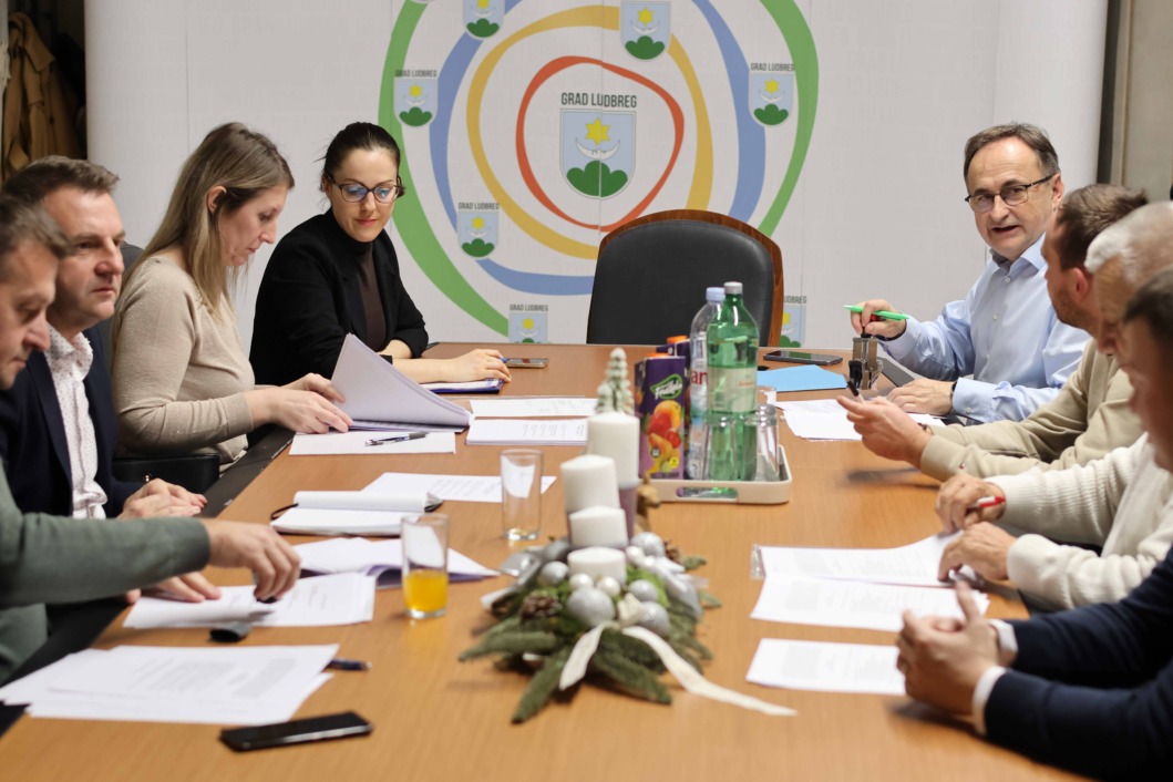 Članovi skupštine Lukoma