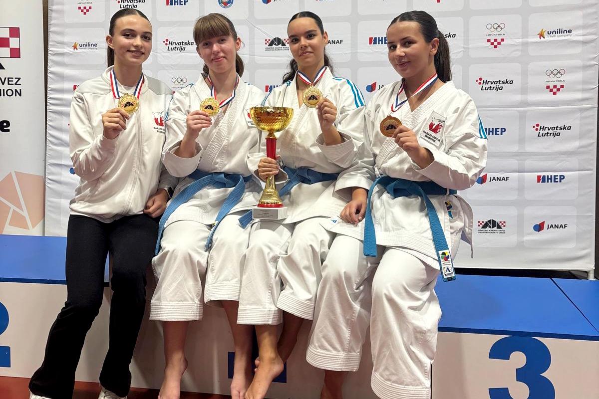 Tea Brinc i kolegice iz kluba