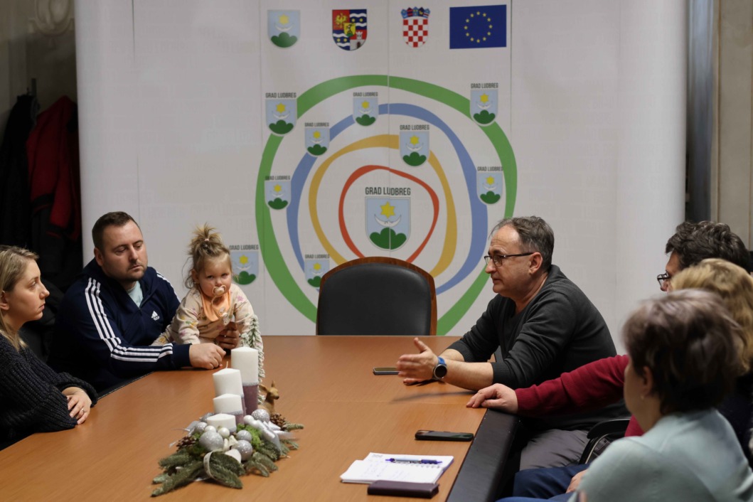 Obitelj Bačani na sastanku u ludbreškoj gradskoj upravi
