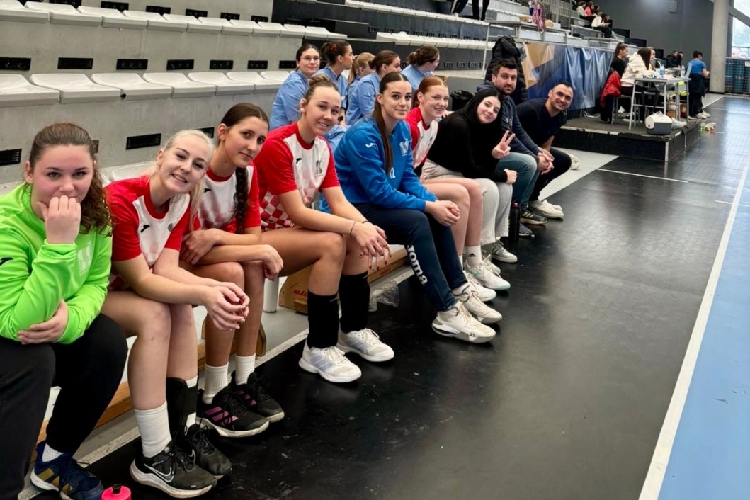 Rukometašice koprivničke Srednje škole